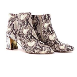 XOXO Kahana Ankle Boots Size 11 Snake Embossed Black & White